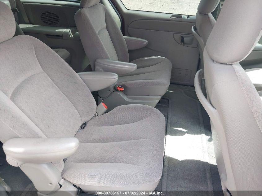 2003 Dodge Grand Caravan Sport VIN: 2D8GT44L53R105856 Lot: 39756157