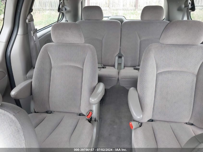 2003 Dodge Grand Caravan Sport VIN: 2D8GT44L53R105856 Lot: 39756157