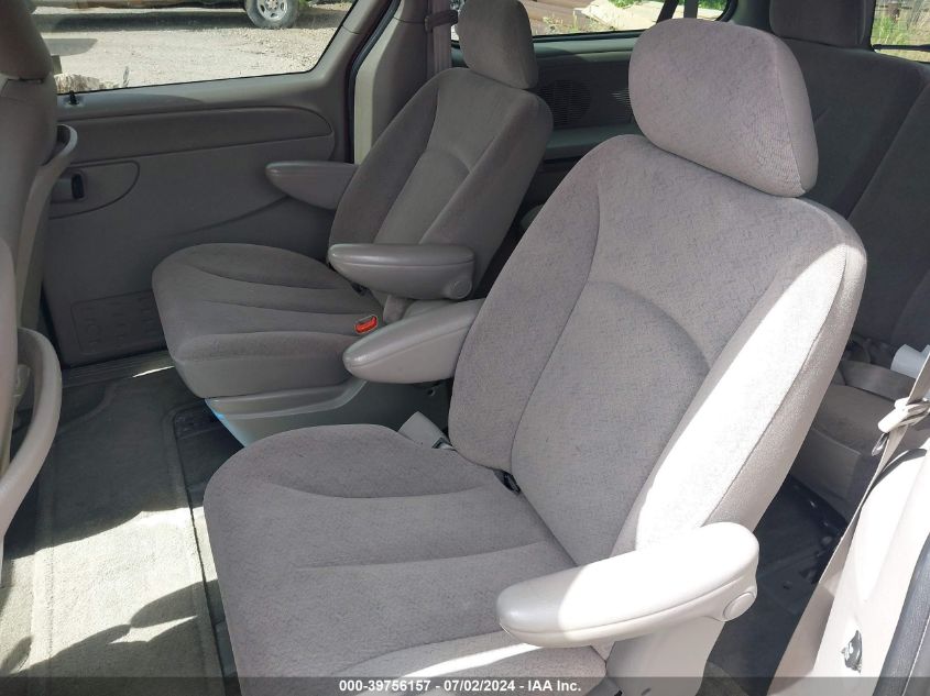 2003 Dodge Grand Caravan Sport VIN: 2D8GT44L53R105856 Lot: 39756157