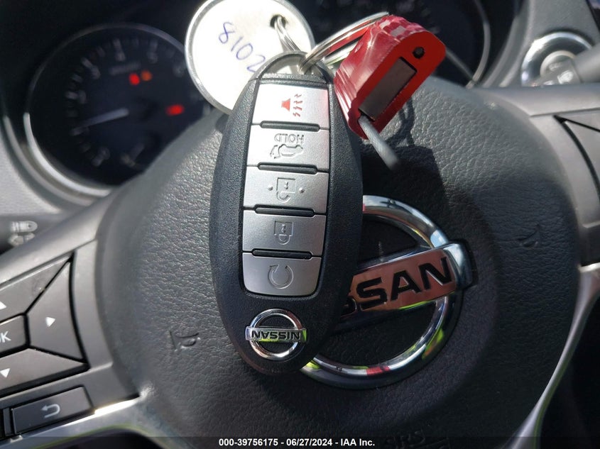 2018 NISSAN ROGUE SV - KNMAT2MV8JP596979