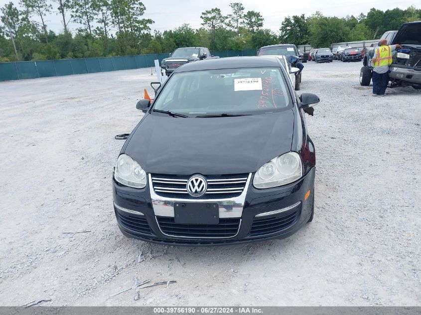 2010 Volkswagen Jetta S VIN: 3VWJZ7AJ0AM068272 Lot: 39756190