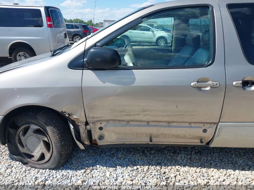 2000 Toyota Sienna Xle VIN: 4T3ZF13C9YU275083 Lot: 39756192