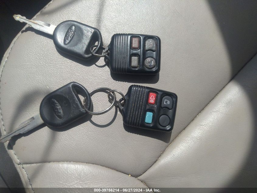 2008 Ford Focus Se/Ses VIN: 1FAHP35N68W296287 Lot: 39756214