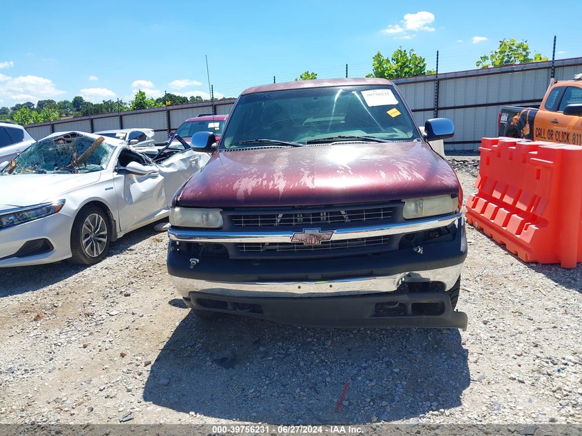 2002 Chevrolet Silverado 1500 Ls VIN: 2GCEK19T121111361 Lot: 39756231