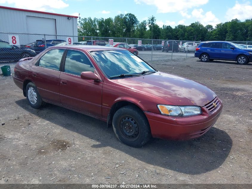 1999 Toyota Camry Le VIN: 4T1BG22KXXU552814 Lot: 39756237