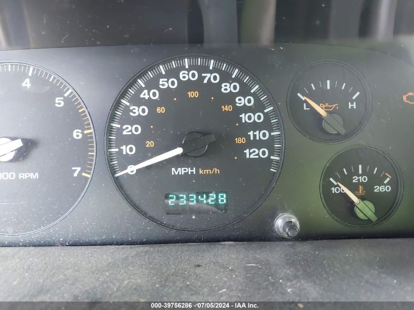 2004 Jeep Grand Cherokee Laredo VIN: 1J4GW48S04C130000 Lot: 39756286