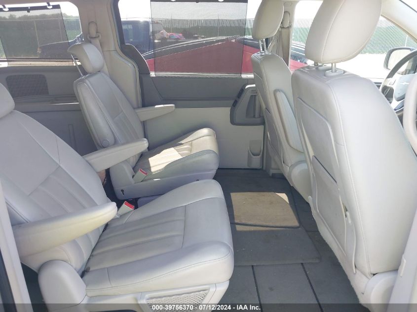 2008 Chrysler Town & Country Touring VIN: 2A8HR54PX8R607708 Lot: 39756370