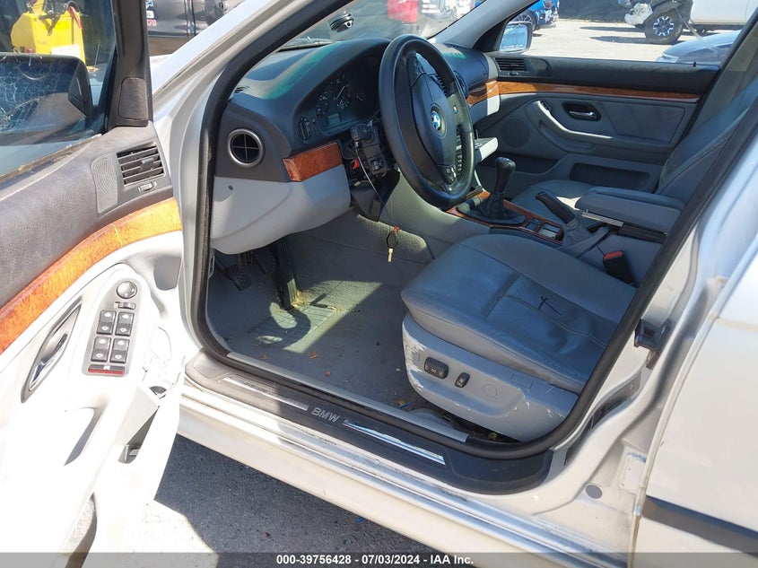 2000 BMW 528I VIN: WBADM5344YBY19706 Lot: 39756428