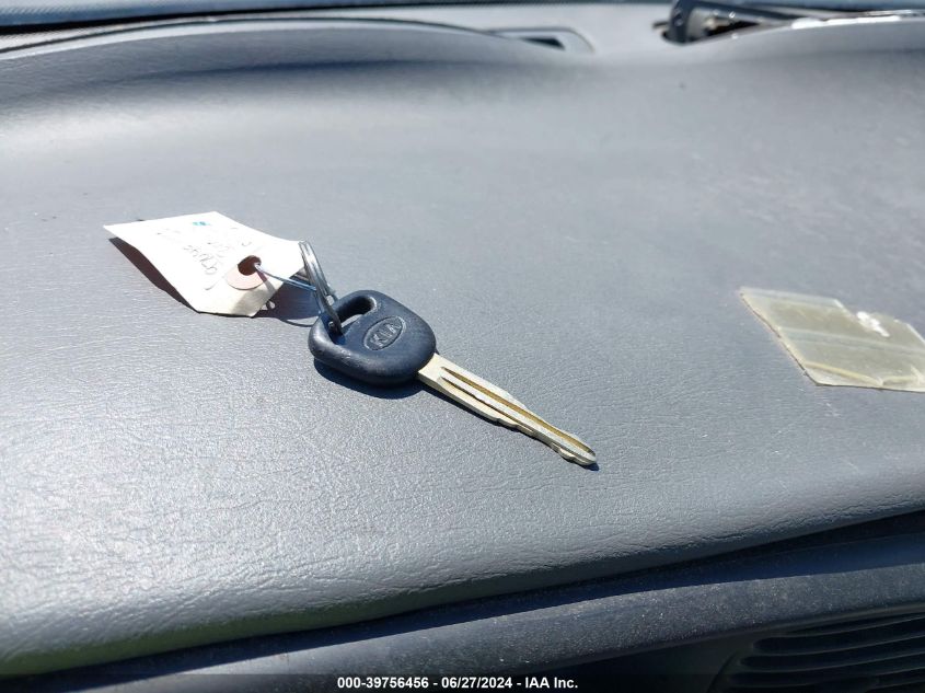 2002 Kia Spectra Ls VIN: KNAFB121025118049 Lot: 39756456