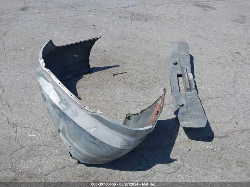 2002 Kia Spectra Ls VIN: KNAFB121025118049 Lot: 39756456