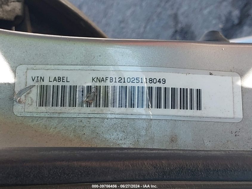 2002 Kia Spectra Ls VIN: KNAFB121025118049 Lot: 39756456