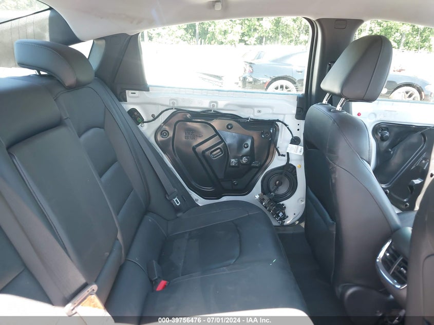 2018 Chevrolet Malibu Premier VIN: 1G1ZE5SX0JF103135 Lot: 39756476