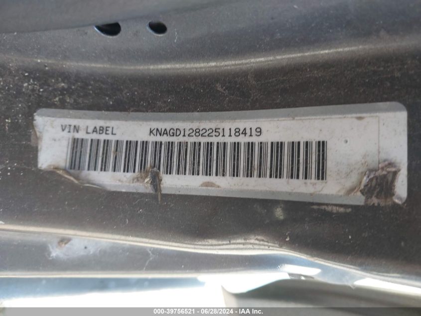 2002 Kia Optima Lx V6/Se V6 VIN: KNAGD128225118419 Lot: 39756521