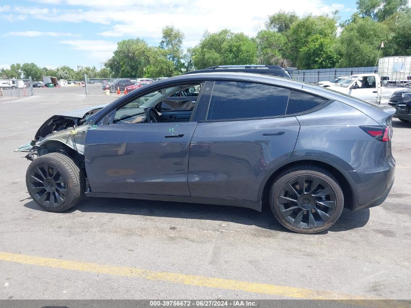 2022 Tesla Model Y Long Range Dual Motor All-Wheel Drive VIN: 7SAYGDEE0NF312969 Lot: 39756672