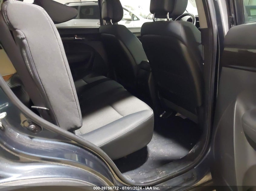 2011 Kia Sorento Lx VIN: 5XYKT3A15BG076951 Lot: 39756772