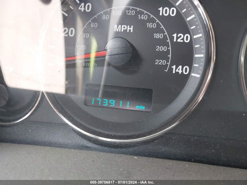 2005 Jeep Grand Cherokee Limited VIN: 1J4HR58245C653944 Lot: 39756817