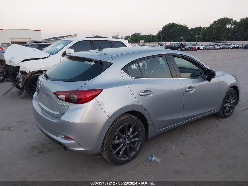 3MZBN1L33JM267084 2018 Mazda Mazda3 Touring