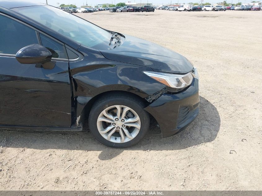 2019 Chevrolet Cruze Ls VIN: 1G1BC5SM2K7125663 Lot: 39757244