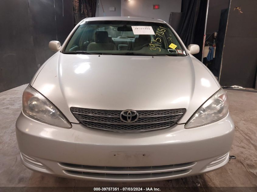 2004 Toyota Camry Le VIN: 4T1BE32K14U892599 Lot: 39757351