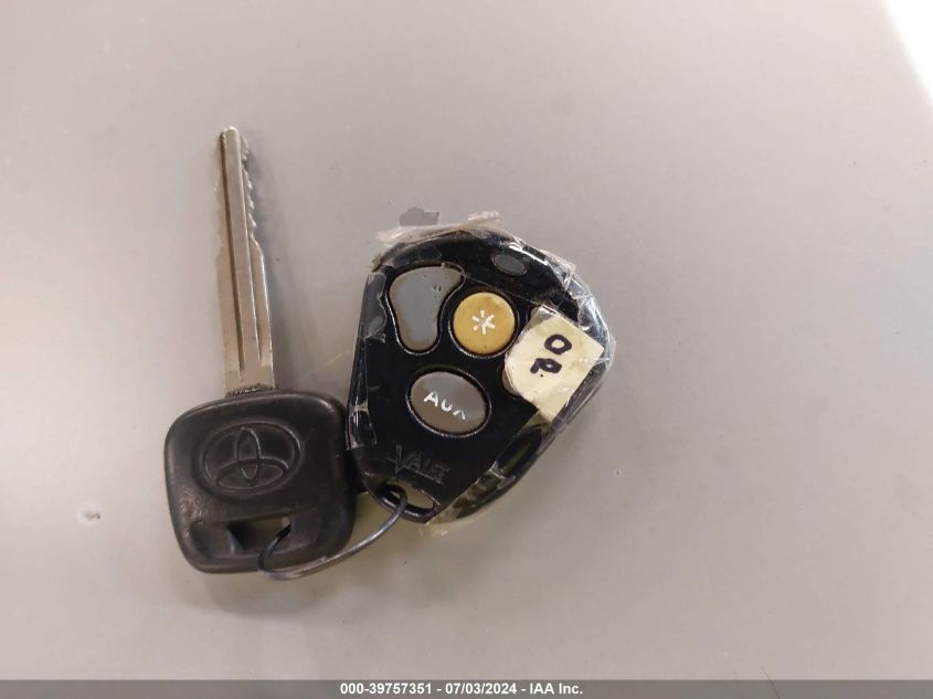 2004 Toyota Camry Le VIN: 4T1BE32K14U892599 Lot: 39757351