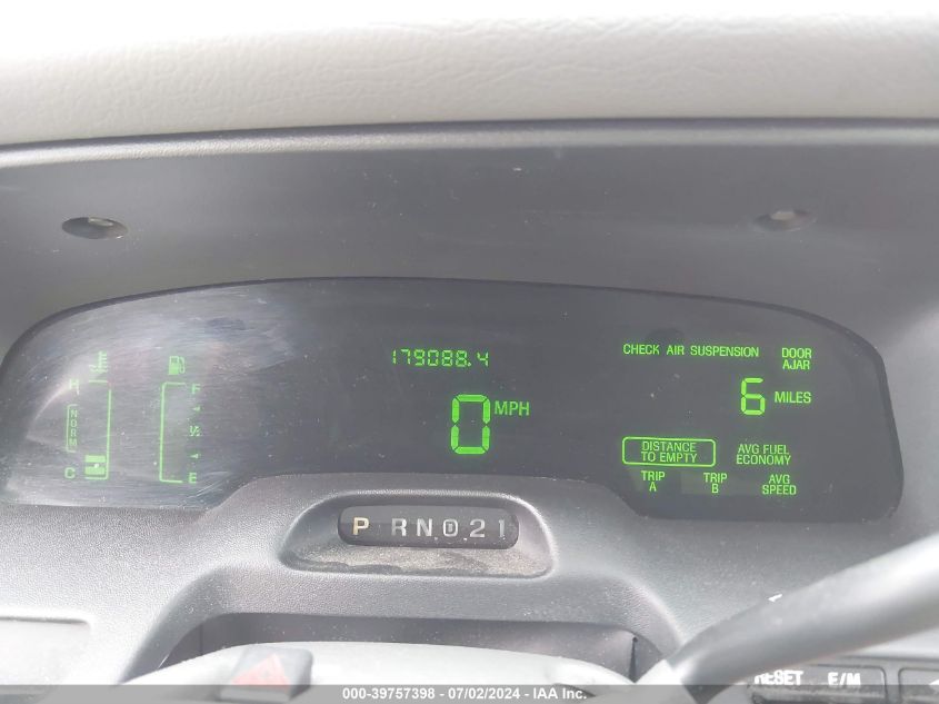 2003 Ford Crown Victoria Lx VIN: 2FAFP74W33X123557 Lot: 39757398