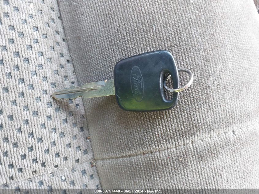 2001 Ford F-150 Lariat/Xl/Xlt VIN: 1FTRX17W61NA64681 Lot: 39757440