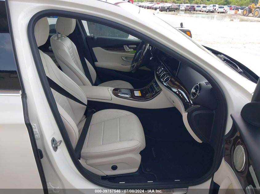 2022 MERCEDES-BENZ E 350 VIN: W1KZF8DB5NB044223
