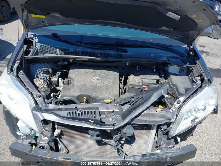 2012 Toyota Sienna Xle V6 8 Passenger VIN: 5TDYK3DC7CS268631 Lot: 39757598