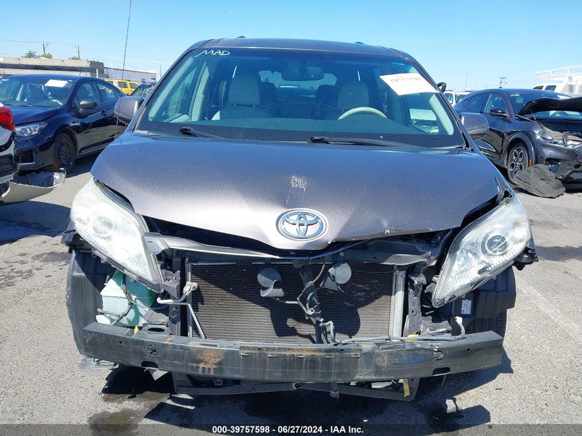 2012 Toyota Sienna Xle V6 8 Passenger VIN: 5TDYK3DC7CS268631 Lot: 39757598