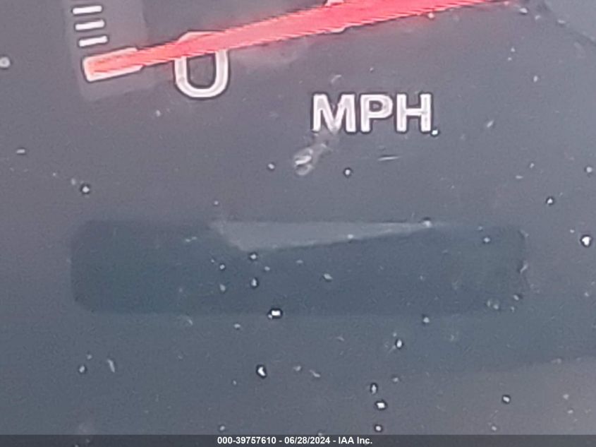 2000 Ford Expedition Xlt VIN: 1FMFU16L1YLB49061 Lot: 39757610