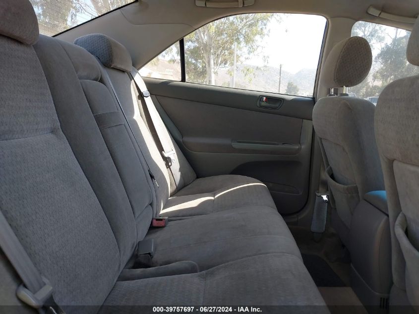 2004 Toyota Camry Le VIN: JTDBE32K740270312 Lot: 39757697