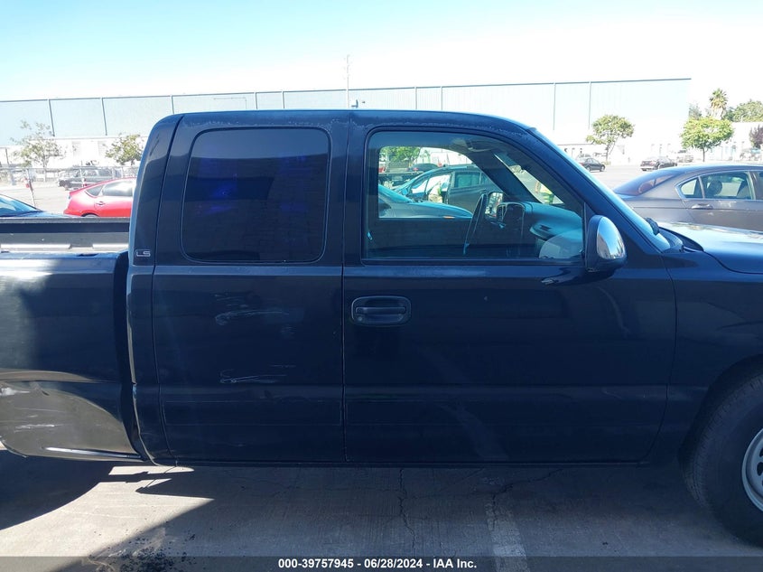 2000 Chevrolet Silverado 1500 Ls VIN: 2GCEC19V1Y1188044 Lot: 39757945