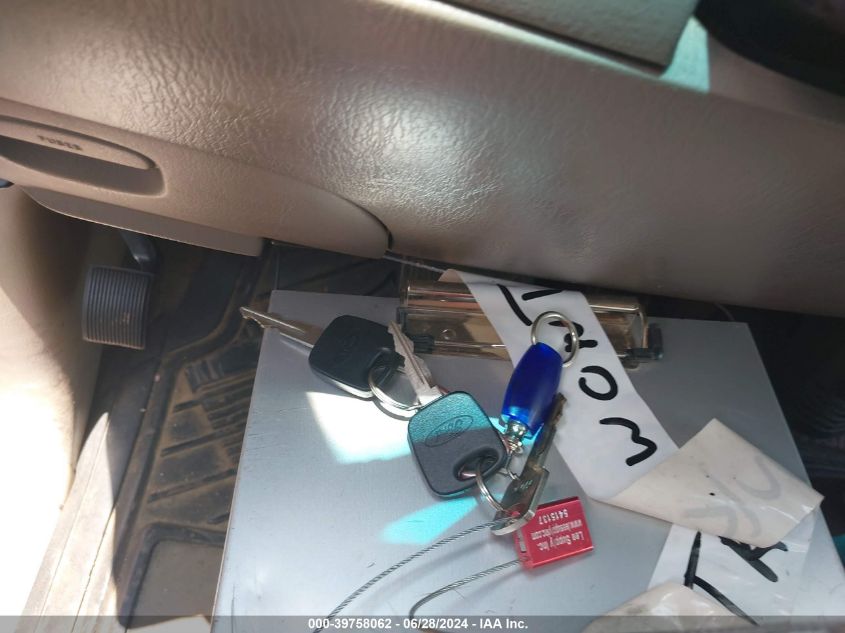 2000 Ford F-150 Lariat/Work Series/Xl/Xlt VIN: 1FTRX18W5YNB31781 Lot: 39758062