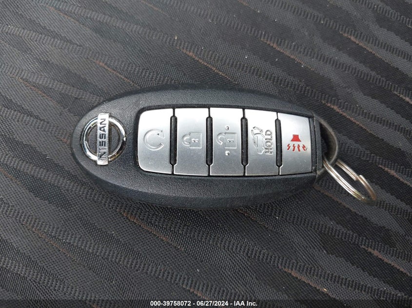 2018 NISSAN ROGUE S/SL - 5N1AT2MT7JC800978