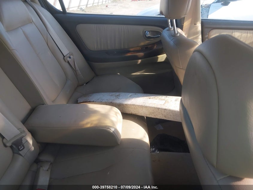 2000 Nissan Maxima Gle/Gxe/Se VIN: JN1CA31D2YT755466 Lot: 39758210