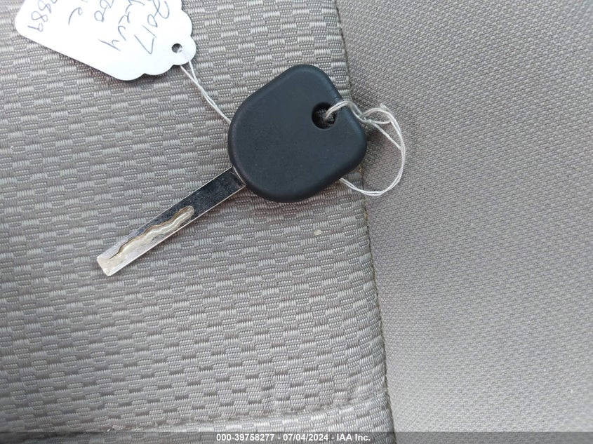 2017 CHEVROLET SILVERADO 1500 C1500 LT - 3GCPCREC9HG203943