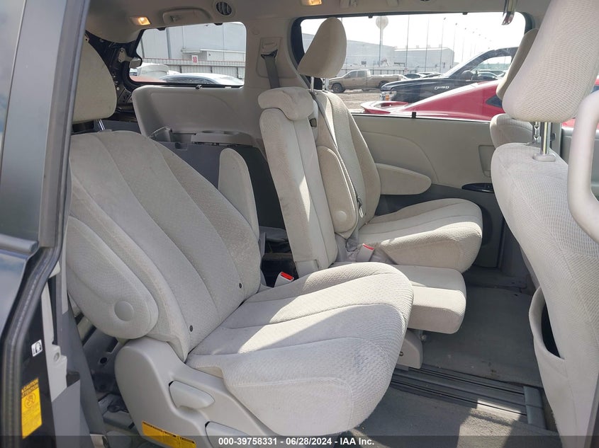 2014 Toyota Sienna Le V6 8 Passenger VIN: 5TDKK3DC2ES503235 Lot: 39758331
