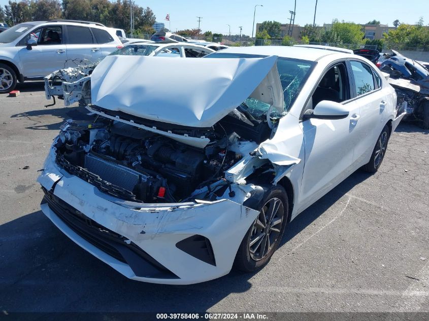 2024 Kia Forte Lxs VIN: 3KPF24AD8RE729560 Lot: 39758406