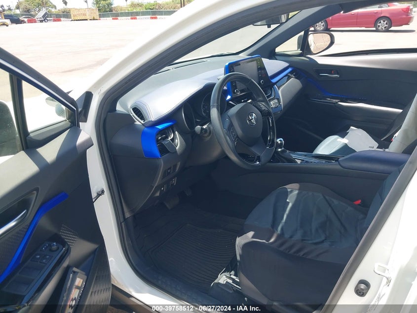 2021 Toyota C-Hr Xle VIN: JTNKHMBX8M1096068 Lot: 39758512