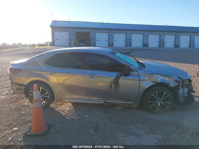 4T1B11HK7JU138299 2018 Toyota Camry Se