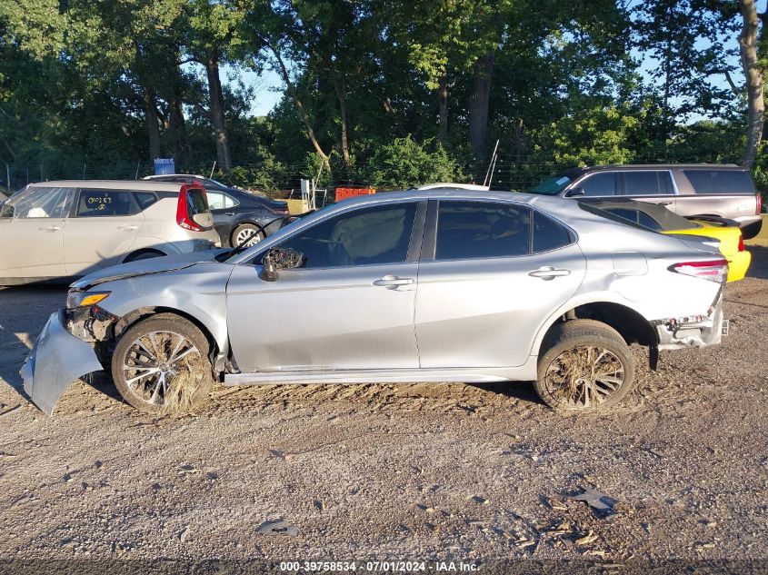 4T1B11HK7JU138299 2018 Toyota Camry Se