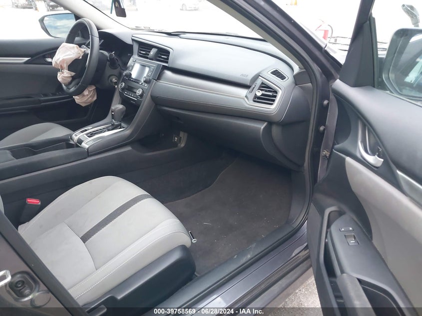 2018 HONDA CIVIC LX - 19XFC2F51JE005569