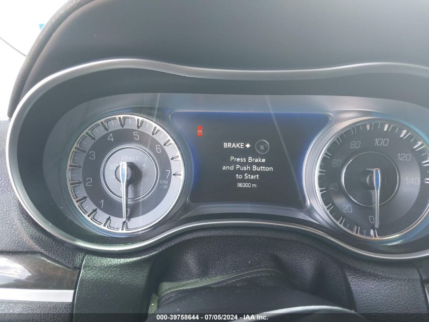 2019 Chrysler 300 Limited VIN: 2C3CCAEG8KH589821 Lot: 39758644