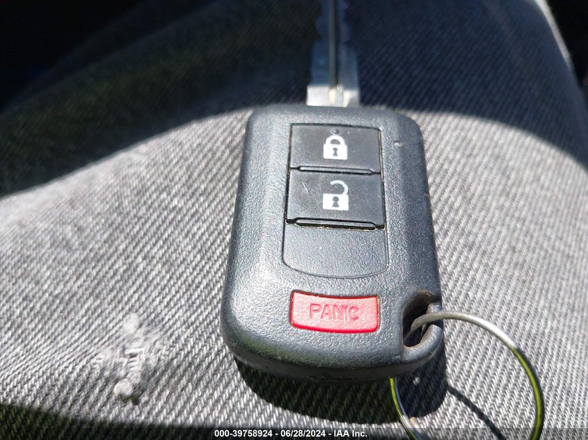 2018 Mitsubishi Outlander Es VIN: JA4AD2A34JZ013905 Lot: 39758924