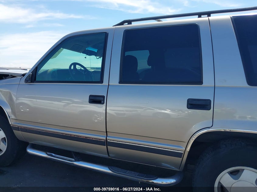 1999 Chevrolet Tahoe K1500 VIN: 1GNEK13R7XJ350317 Lot: 39759016