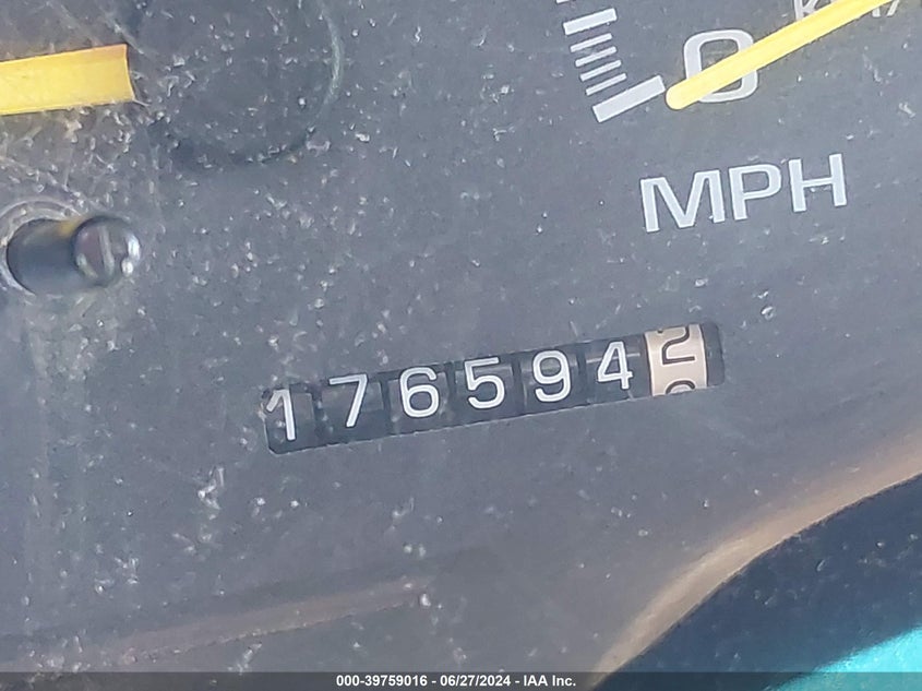 1999 Chevrolet Tahoe K1500 VIN: 1GNEK13R7XJ350317 Lot: 39759016