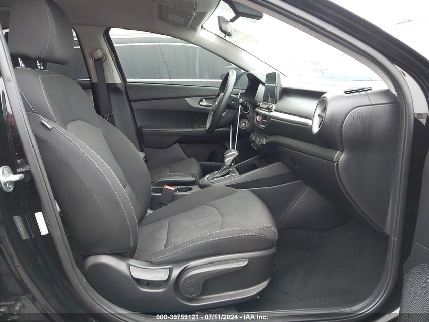 VIN 3KPF24AD9ME311503 2021 KIA FORTE FE