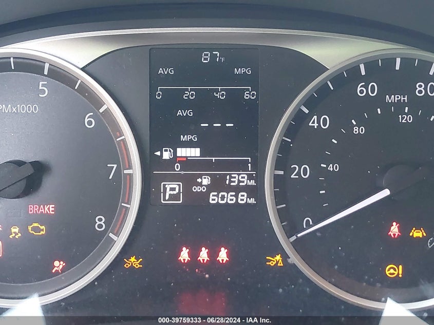 2024 Nissan Versa 1.6 S VIN: 3N1CN8DV0RL855528 Lot: 39759333