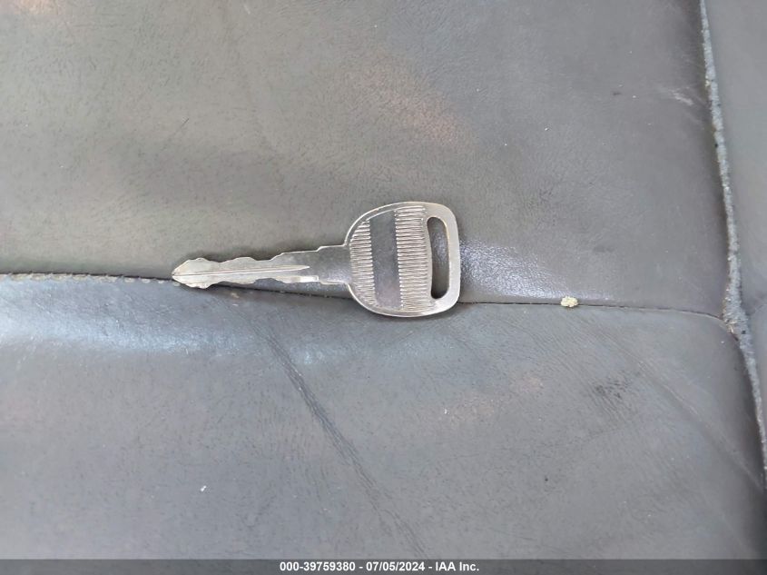 2005 Chevrolet Suburban 1500 Lt VIN: 3GNEC16Z15G225840 Lot: 39759380