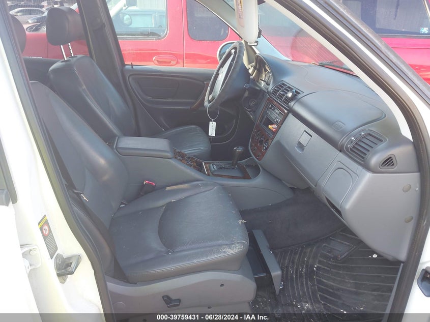 1999 Mercedes-Benz Ml 320 320 VIN: 4JGAB54E5XA096290 Lot: 39759431